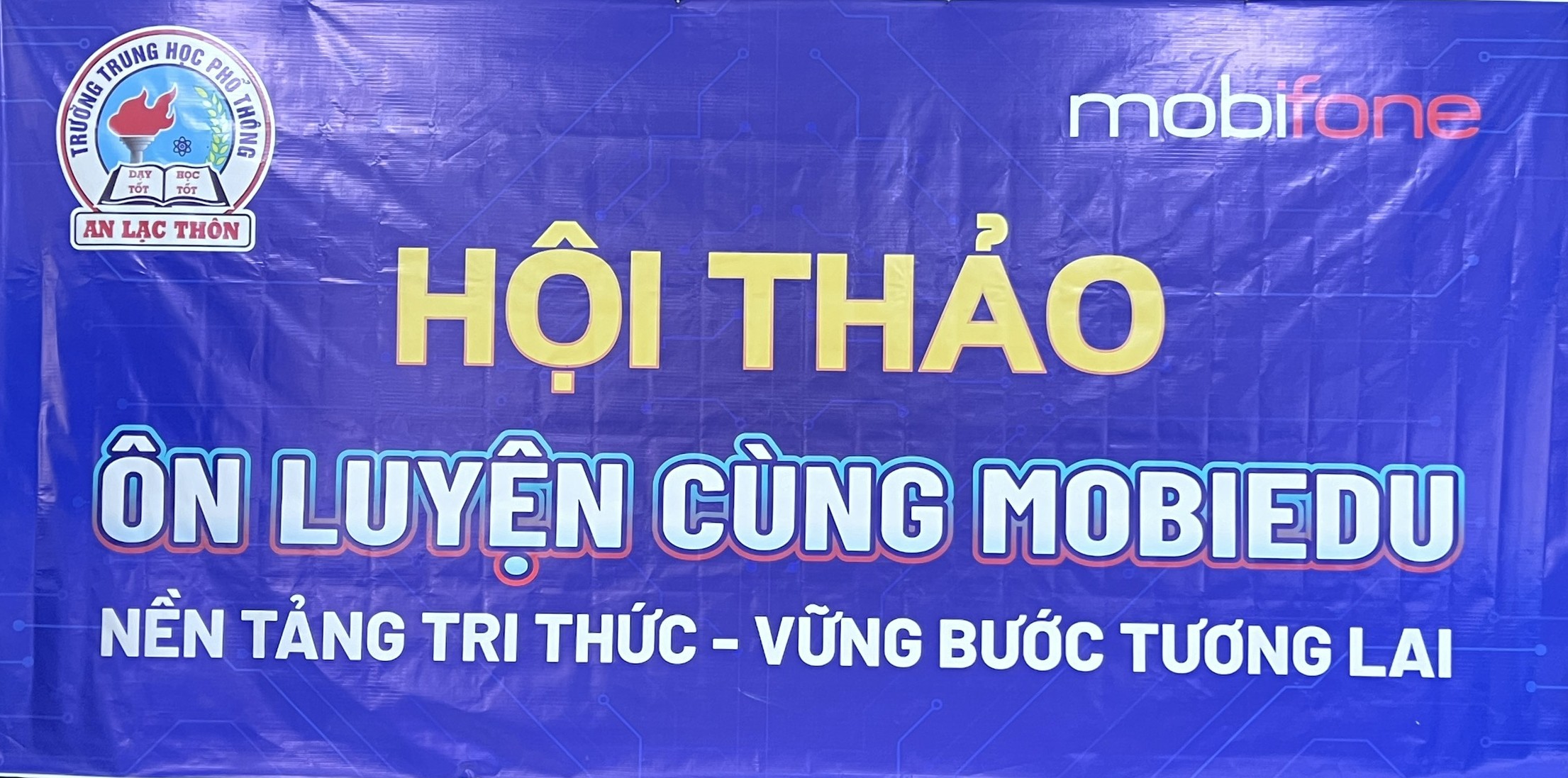 Hội thảo giới thiệu, triển khai trang dạy học trực tuyến, trang ôn luyện và hệ sinh thái MobiEdu