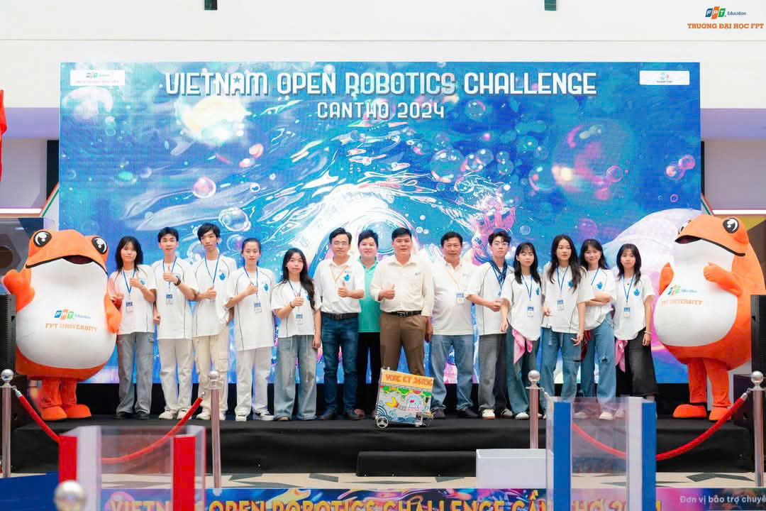 Học sinh trường THPT An Lạc Thôn đạt giải nhất cuộc thi Vietnam Open Robotics Challenge năm 2024 tại trường ĐH FPT Cần Thơ