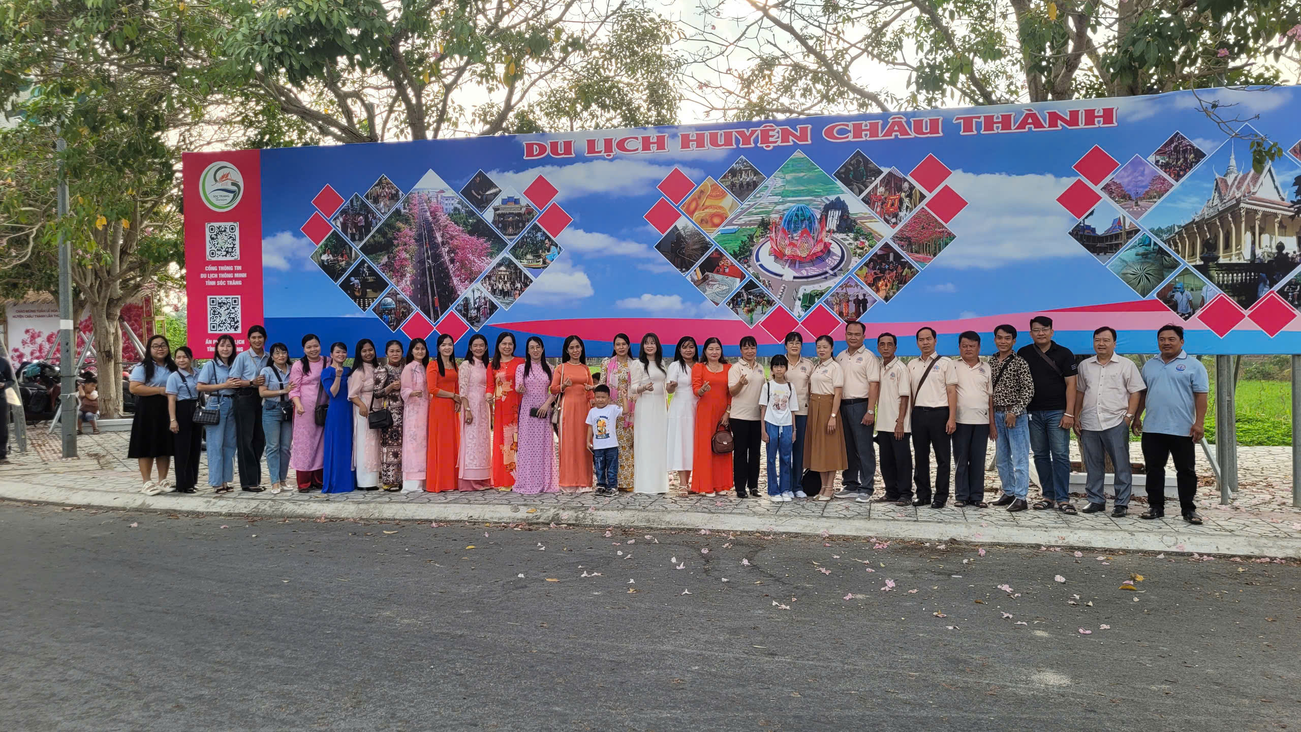 Trường THPT An Lạc Thôn tham gia giao lưu Chuyên môn và TDTT giữa các trường THPT trong tỉnh năm học 2024-2025