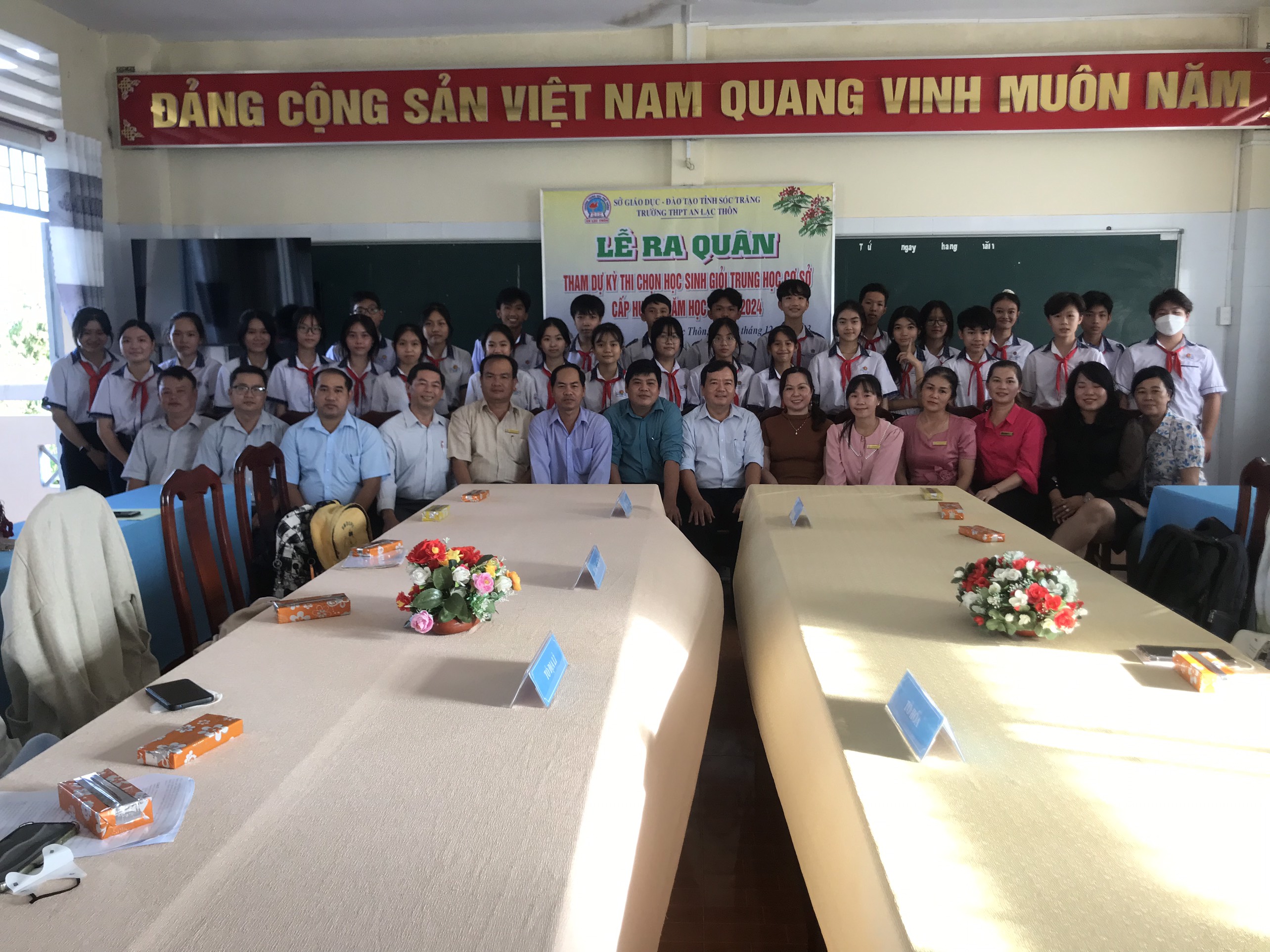 Lễ ra quân tham dự kì thi chọn học sinh giỏi lớp 9 cấp huyện năm học 2023-2024